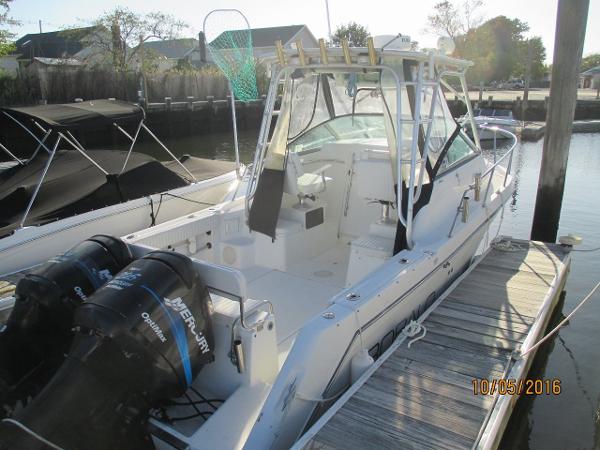 2000 Robalo 2640 Walkaround