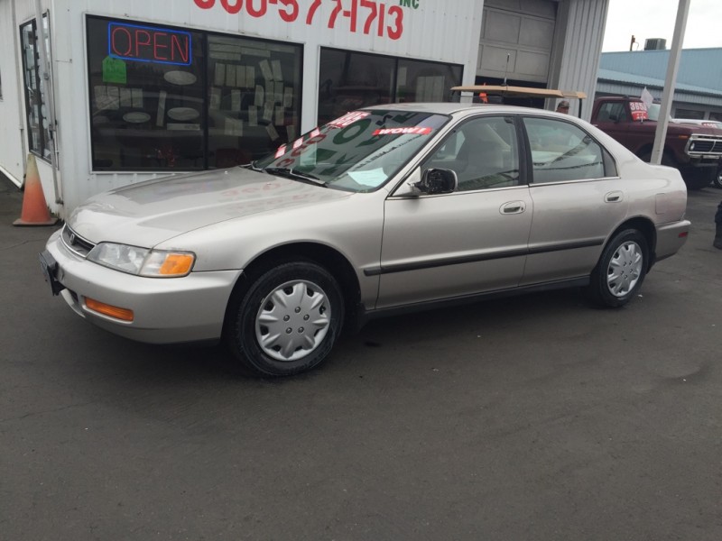 1996 Honda Accord LX 4dr 4cyl,5spd,Full Power 140,000 Miles