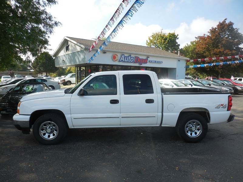 2007 Chevrolet Silverado 1500 Classic LS2 4dr Crew Cab 4WD 5.8 ft. SB