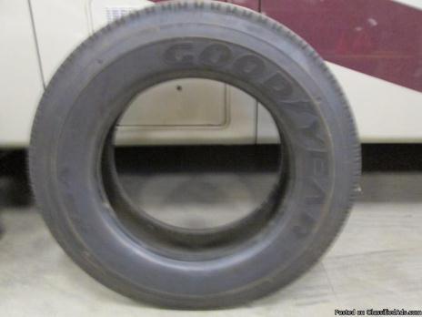 (1) Goodyear Tire 275-70R22.5