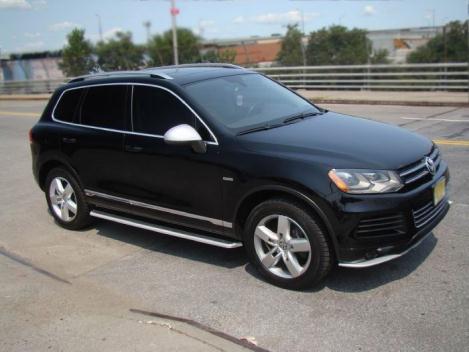 2013 Volkswagen Touareg Brooklyn, NY