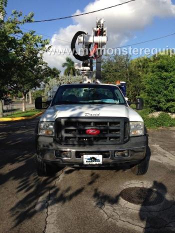 2006 Ford F550 42ft Altec AT37G Bucket Boom Truck – M101041