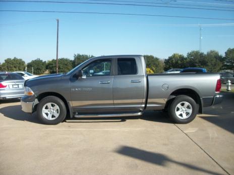 2011 Dodge Ram 1500 4WD Quad Cab 140.5 SLT