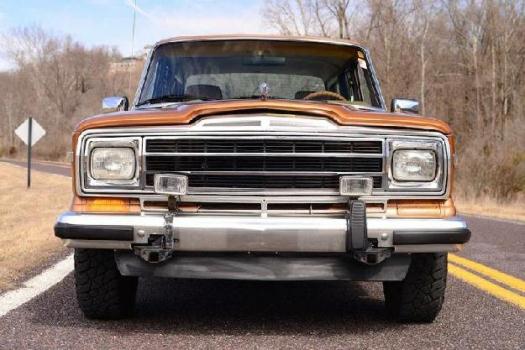 1986 Jeep Grand Wagoneer for: $11900