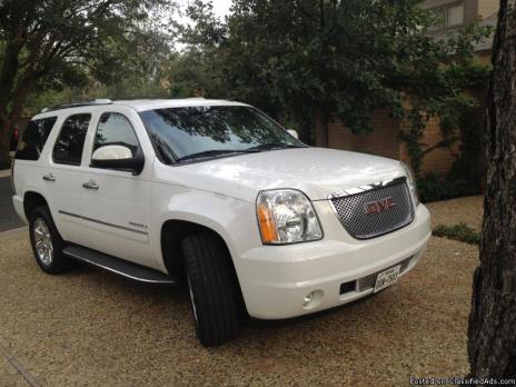 For Sale- 2011 GMC YUKON DENALI