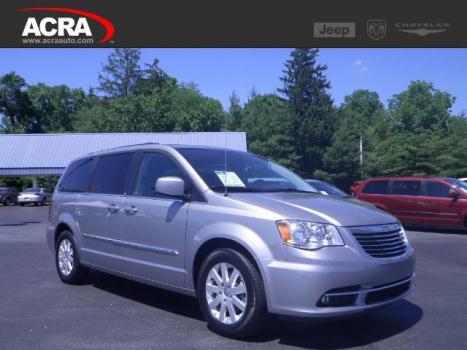 2013 Chrysler Town & Country Touring Columbus, IN