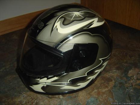 Zeus motorcycle helmet w/shield