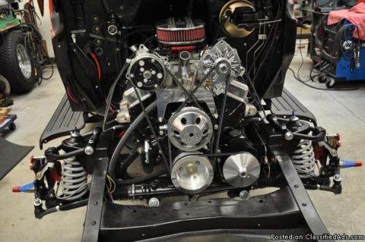 350 Chevy Engine, complete, all accessories., 0