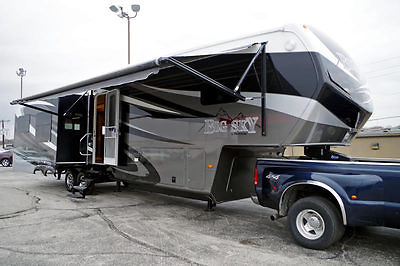 2014 Keystone RV Montana Big Sky 3402RL 39' Fifth Wheel,FIRE PLACE, Prestine !!!