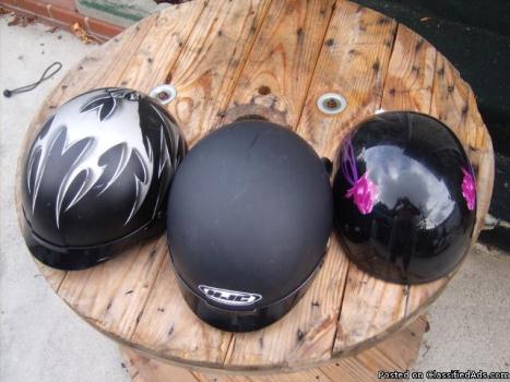 3 motor helmets
