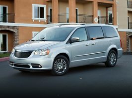 New 2015 Chrysler Town and Country S