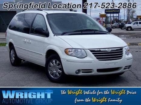 2005 Chrysler Town & Country Limited Hillsboro, IL