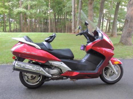 2003 Honda Silverwing Scooter with extras