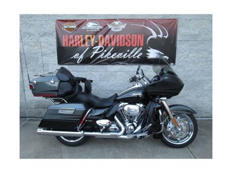 2011 Harley-Davidson FLTRUSE - CVO Road Glide Ultra