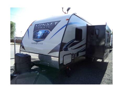 2015 Crossroads Sunset Trail 270BH DOUBLE BUNKBED AND OUTSIDE KITCHE