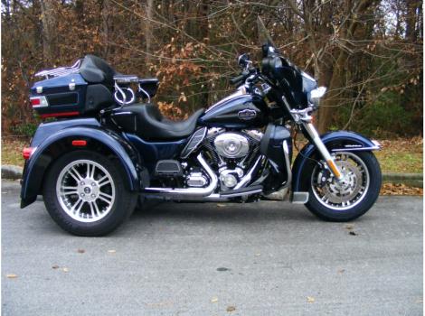 2012 Harley-Davidson FLHTCUTG - TRI GLIDE