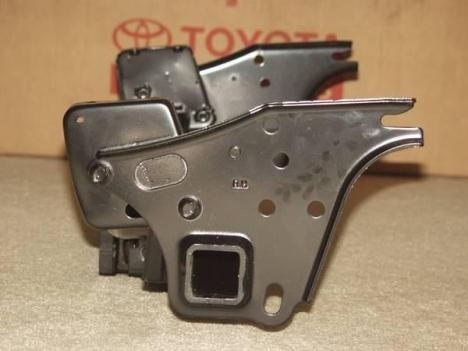 NEW! Genuine OEM Toyota Hitch Assembly #51908, 1