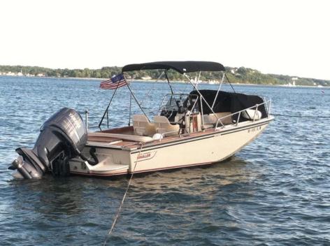 1990 Boston whaler 22' Outrage Bimini top and canvas