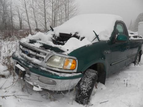 1997 Ford F150 Parting out a clean 4x4 XLT, 2