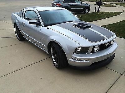 LIKE NEW MUSTANG GT 2006 FLAWLESS LOADED L@@K