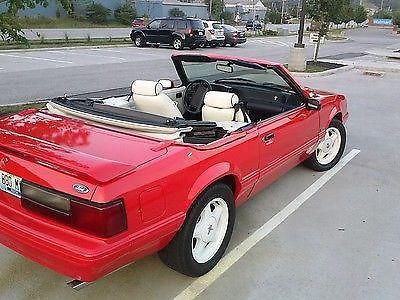 1992 Ford Mustang LX Convertible 2