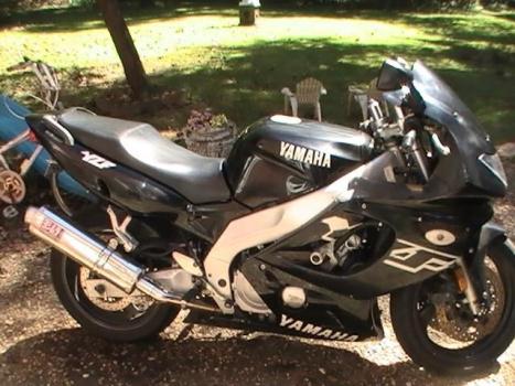 *** 1998  Yamaha  YZF  600 ***