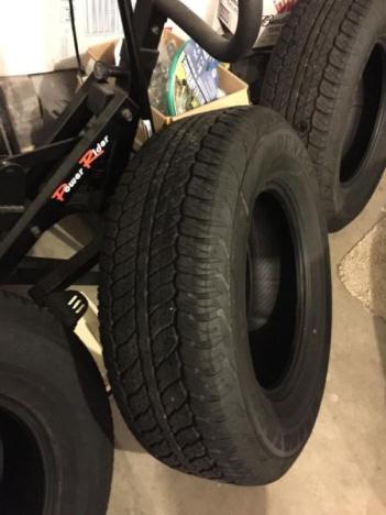 4 New Dunlop AT 20 Tires P255/70R17