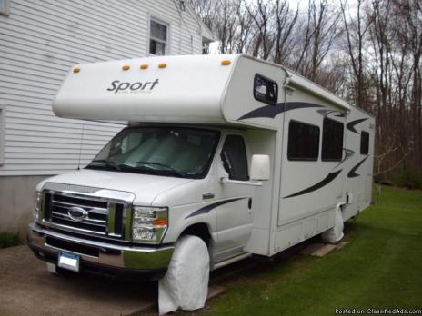 2009 COACHMEN SPORT LTD EDITION- M-3150SS - 34,500 miles!