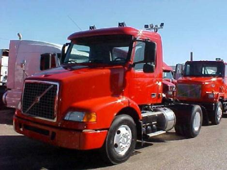 Volvo vnm200 tandem axle daycab for sale