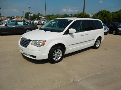 2010 CHRYSLER Town & Country Touring 4dr Mini-Van