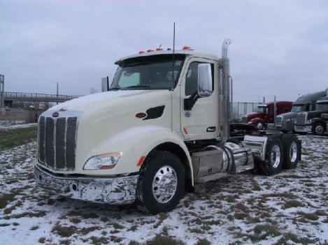 Peterbilt 579 tandem axle daycab for sale