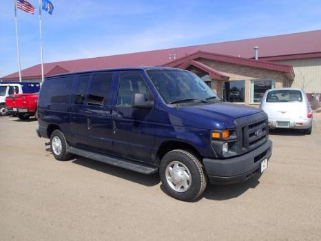 2009 Ford E150 XL Passenger Van Blue