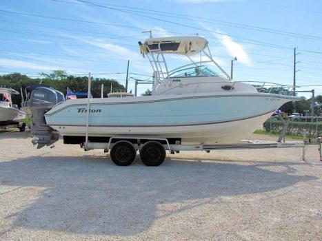 2004 24' Triton WA w/Twin 150hp Yamaha 4