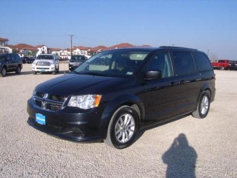 2014 Dodge Grand Caravan Front