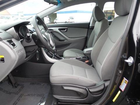 2015 HYUNDAI ELANTRA 4 DOOR SEDAN