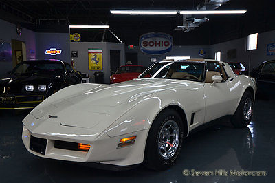 Chevrolet : Corvette #'s Match L81 4 speed manual very low miles frost beige tan beautiful condtion great driver