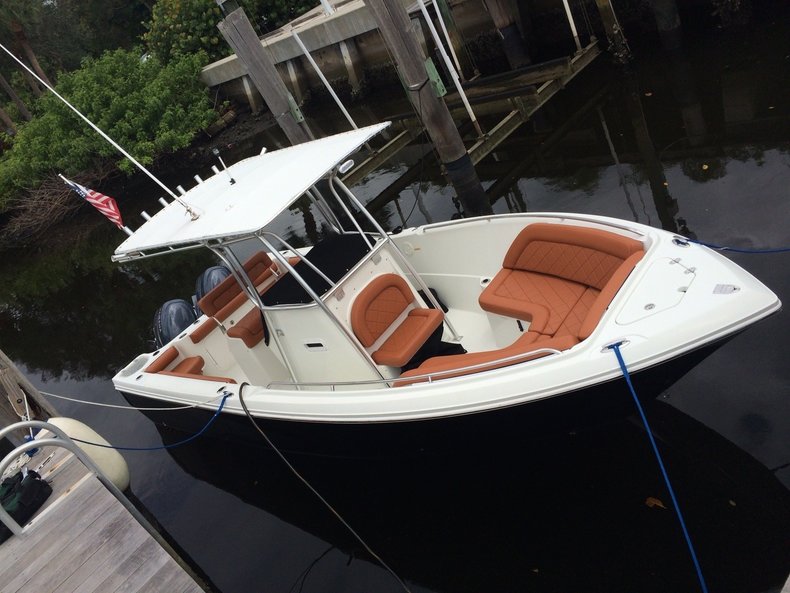 2006 Sailfish 2360 CC Center Console