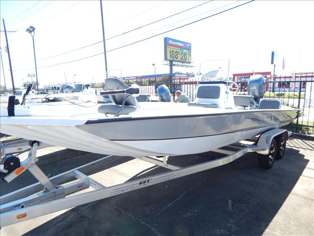 2015 Xpress Shallow Water Series SW22B