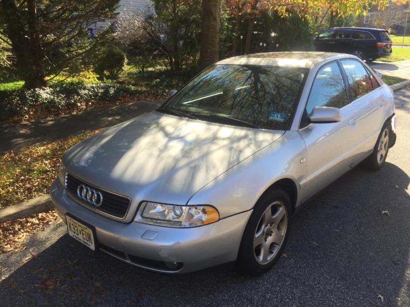 2000 audi a4 2.8 v6 6 speed 105k SALVAGE