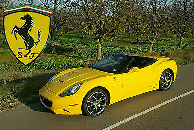 Ferrari : California Base Convertible 2-Door 2011 ferrari california hard top convertible