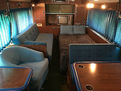 BEAUTIFUL Executive Coach formerly owned by a Leader of Amway-like Elvis' bus
