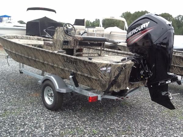 2016 Lowe RX18CC Roughneck Center Console