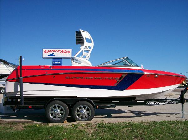 2015 Nautique Super Air Nautique 230