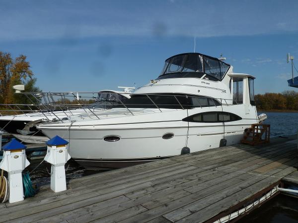 2002 CARVER YACHTS 396 MY