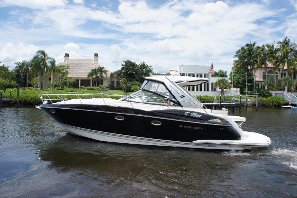 2012 Monterey 400 Sport Yacht