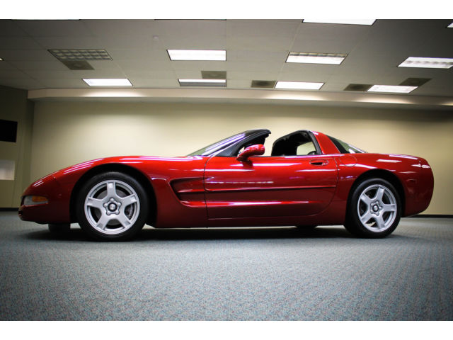 Chevrolet : Corvette 2dr Cpe 1999 corvette only 26 k miles every option 2 owner investestment grade perfect