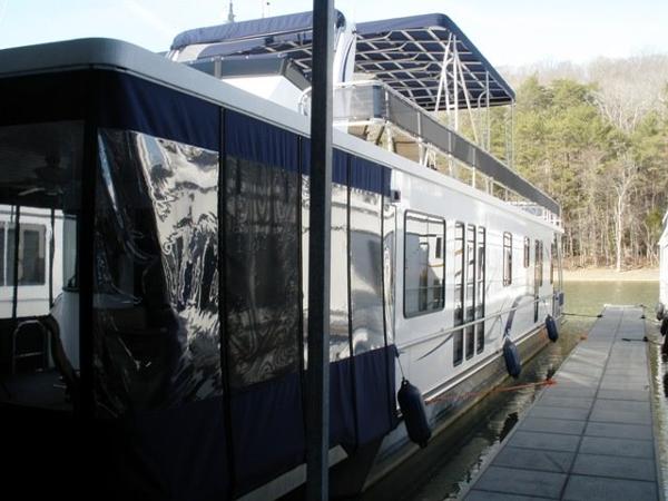 1999 Lakeview 16 x 69 Houseboat