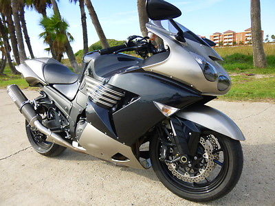 Kawasaki : Ninja pristine 2010 zx14 special edition,3000 miles!!