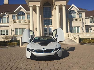 BMW : i8 BMW I8 FULLY LOADED BEST COLOR COMBO AMAZING LIKE NEW SUPER LOW MILEAGE TERA