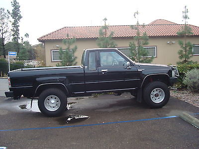 Toyota : Other SR5 Extended Cab Pickup 2-Door 1985 toyota pickup sr 5 extra efi 4 wd deluxe model very rare